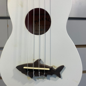 Обложка KALA MK-SS/WHT MAKALA SHARK, SOPRANO UKULELE, GREAT WHI