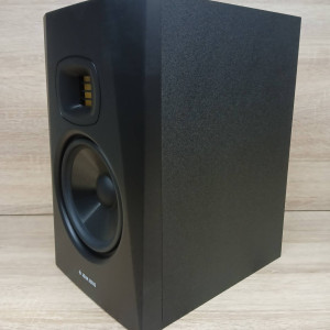 Обложка ADAM Audio T7V