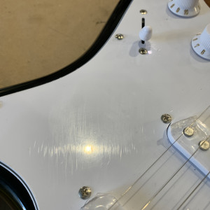 Обложка FENDER SQUIER Affinity 2021 Stratocaster LRL 3-Color Sunburst