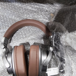 Обложка BEHRINGER BH 470